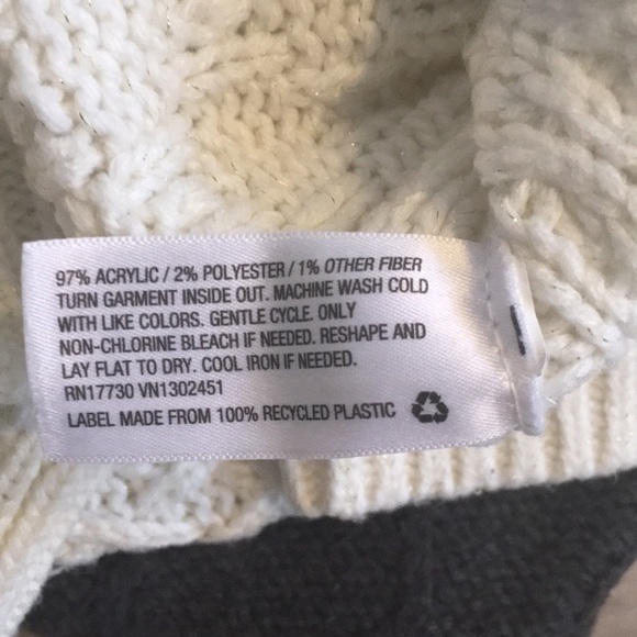 Mossimo Sweaters - Picture 4 of 4